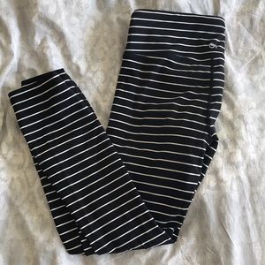Gap Stripped 7/8 leggings